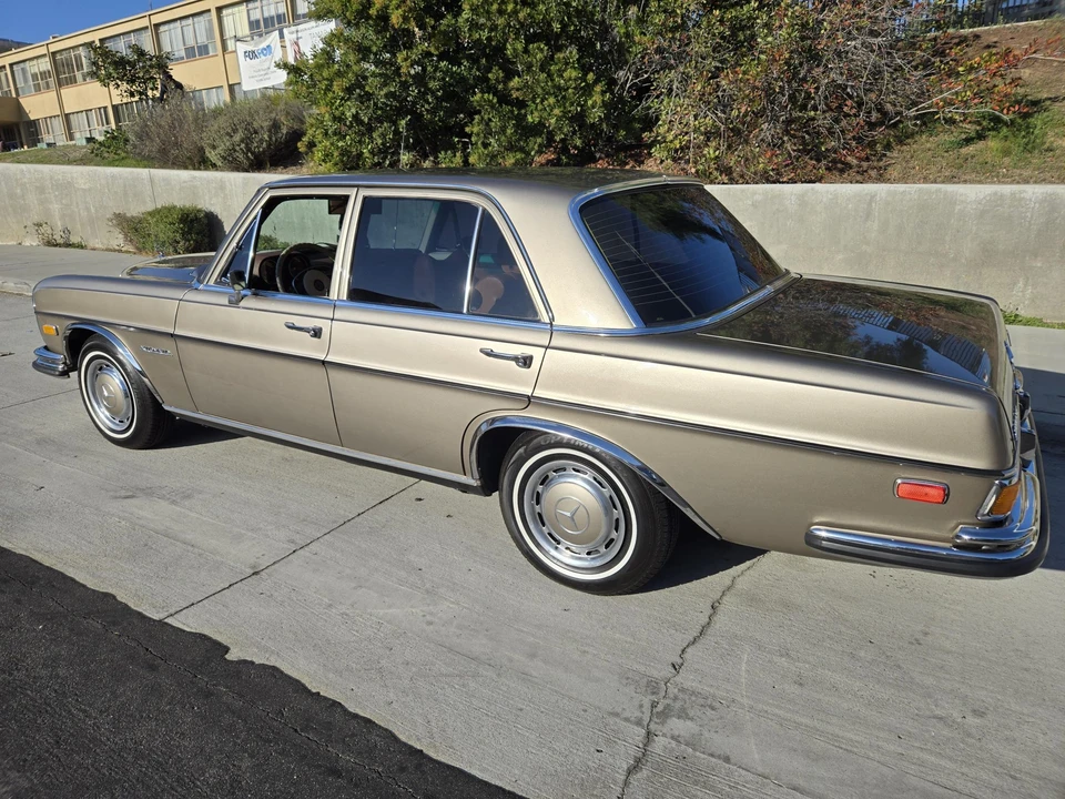 1972 Mercedes-Benz W108 & W109 - Image 17 of 31