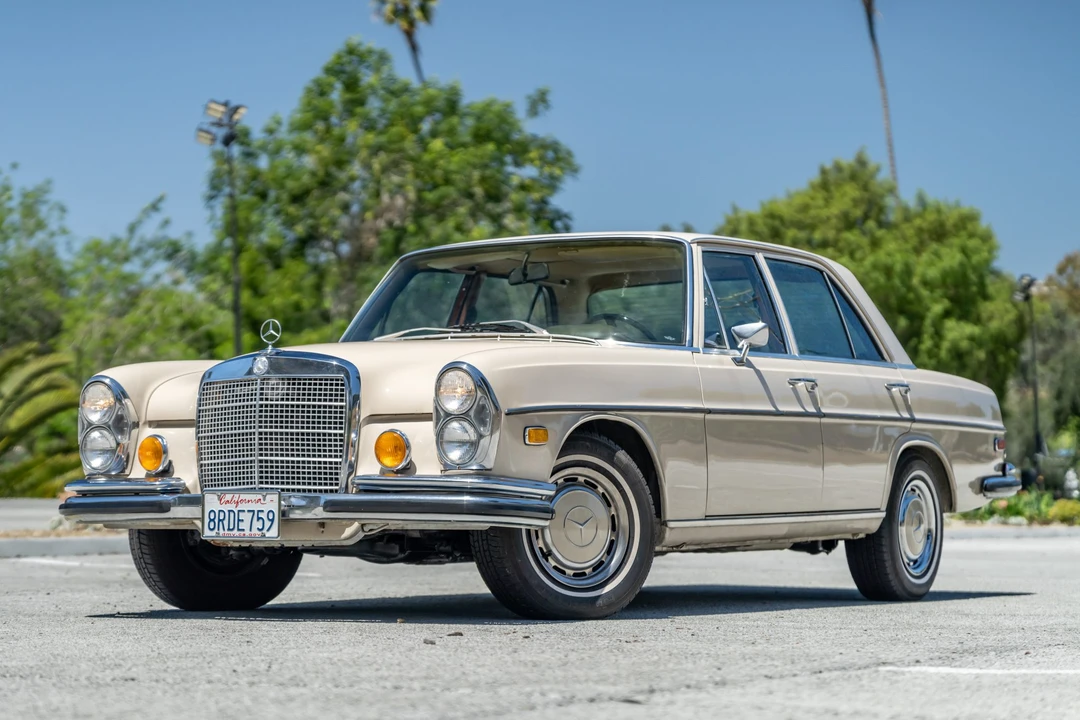 1972 Mercedes-Benz W108 & W109 - Image 2 of 31