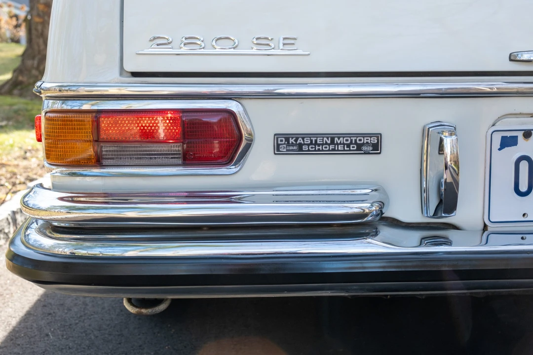1972 Mercedes-Benz W108 & W109 - Image 16 of 31