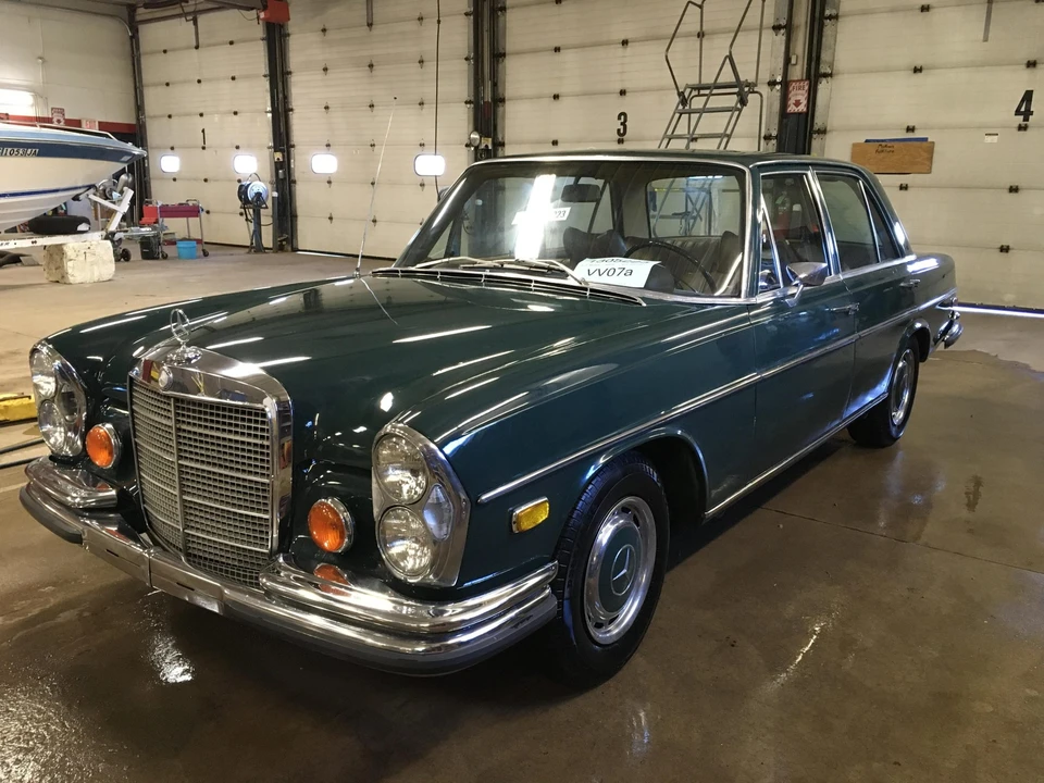 1972 Mercedes-Benz W108 & W109 - Image 3 of 31