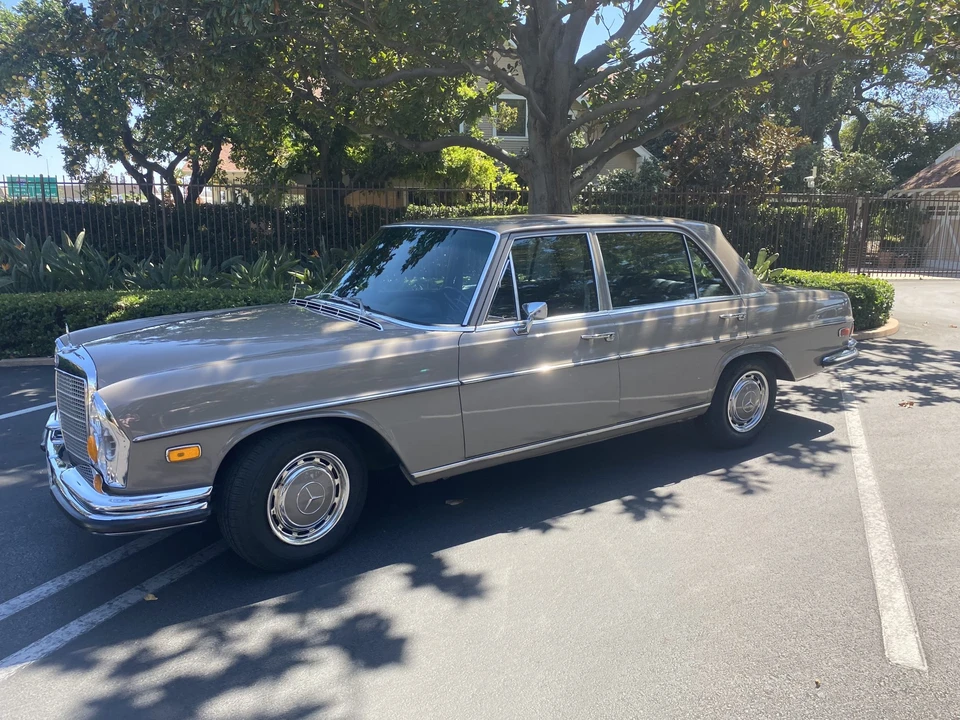 1972 Mercedes-Benz W108 & W109 - Image 11 of 31
