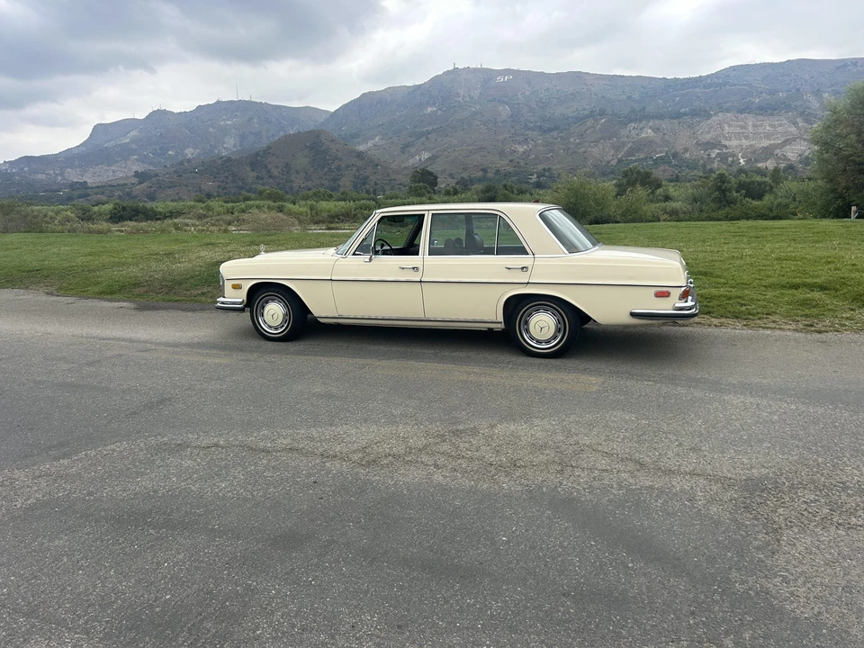 1972 Mercedes-Benz W108 & W109 - Image 6 of 31