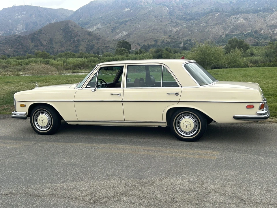 1972 Mercedes-Benz W108 & W109 - Image 4 of 31