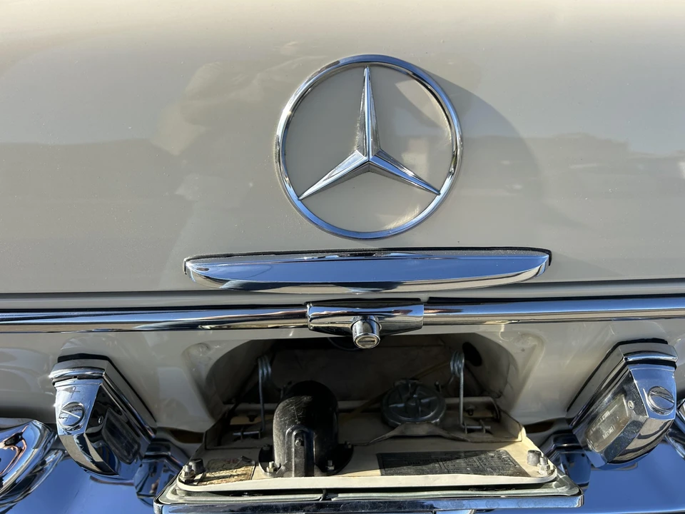 1972 Mercedes-Benz W108 & W109 - Image 15 of 31