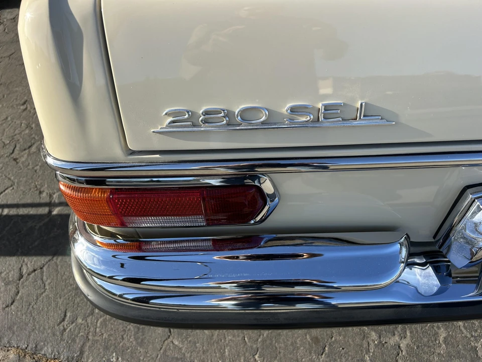 1972 Mercedes-Benz W108 & W109 - Image 14 of 31