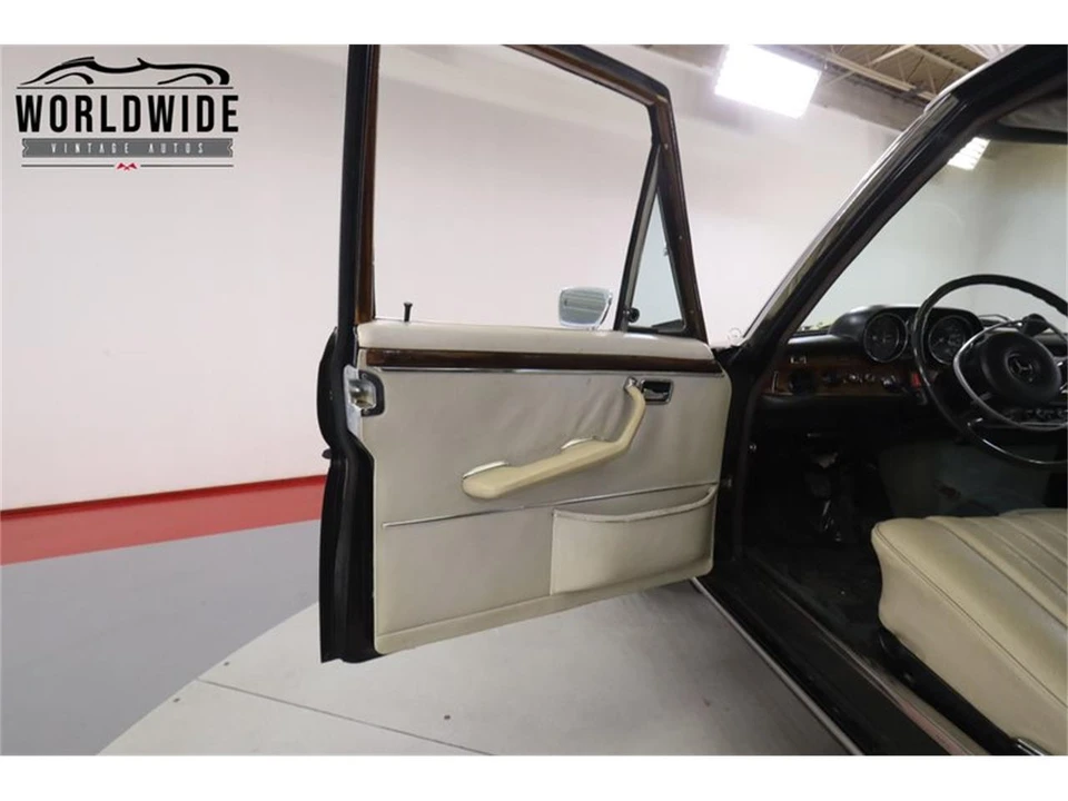 1972 Mercedes-Benz W108 & W109 - Image 27 of 31