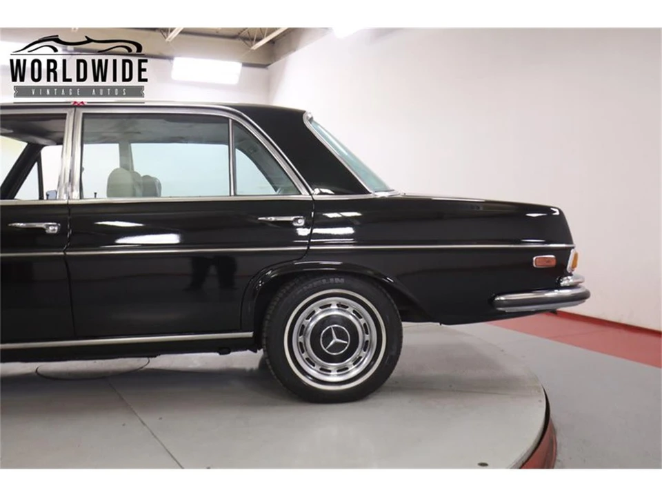 1972 Mercedes-Benz W108 & W109 - Image 10 of 31