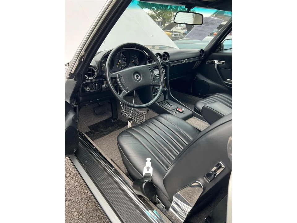 1972 Mercedes-Benz W114 & W115 - Image 10 of 11