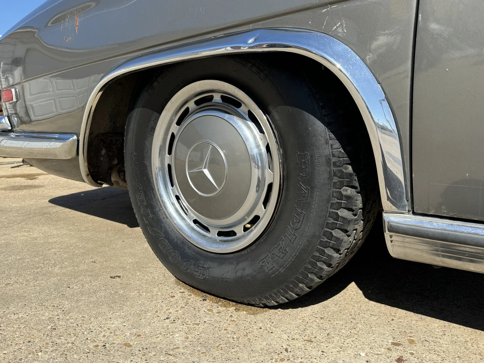 1972 Mercedes-Benz 600 - Image 28 of 31