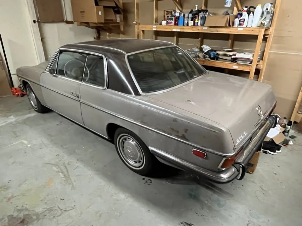 1972 Mercedes-Benz W114 & W115 - Image 2 of 13