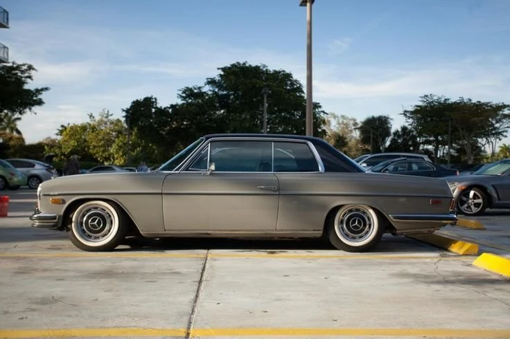 1972 Mercedes-Benz W114 & W115 - Image 11 of 13