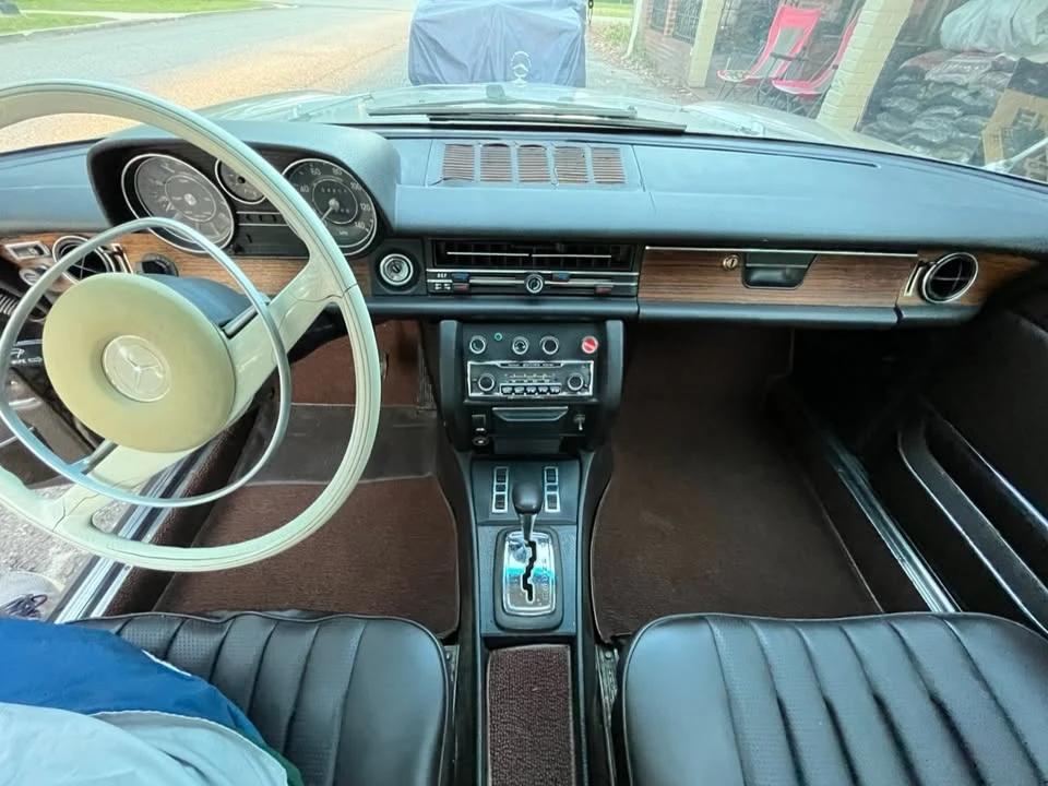 1972 Mercedes-Benz W114 & W115 - Image 9 of 13