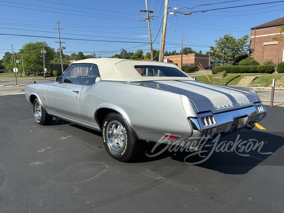 1972 Oldsmobile Cutlass Supreme - Image 10 of 11
