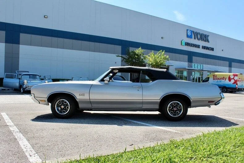1972 Oldsmobile 442 2nd Gen - Image 11 of 31