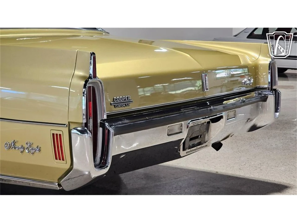 1972 Oldsmobile 98 - Image 15 of 31