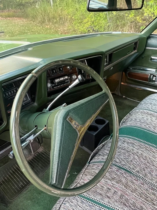 1972 Oldsmobile Custom Cruiser - Image 18 of 21