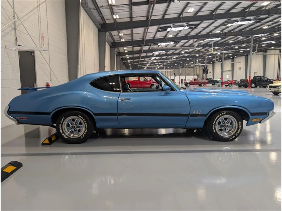 1972 Oldsmobile Cutlass 3rd Gen - Image 9 of 16