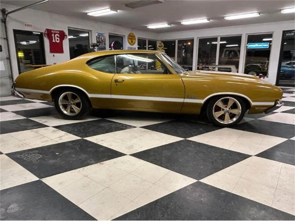 1972 Oldsmobile Cutlass 3rd Gen - Image 16 of 19