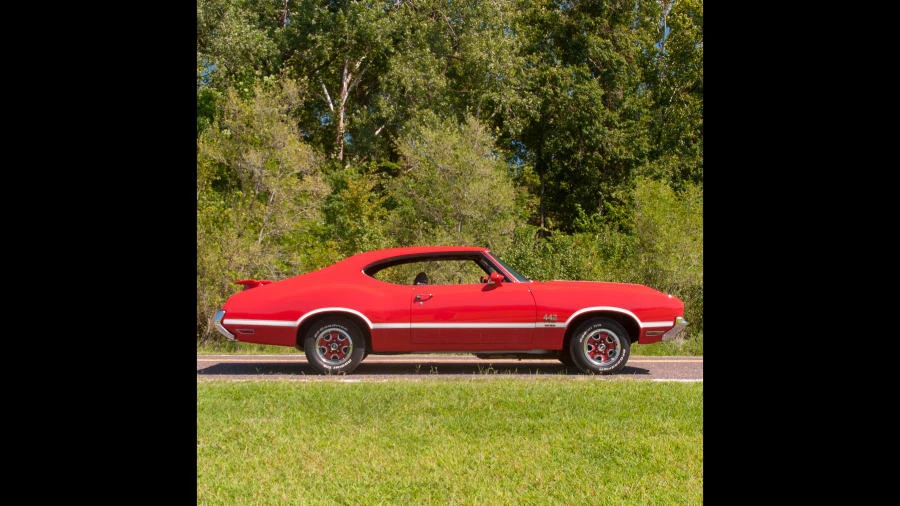 1972 Oldsmobile Cutlass 3rd Gen - Image 2 of 12