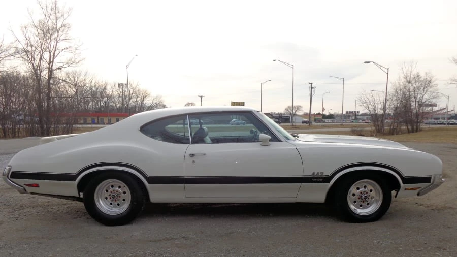 1972 Oldsmobile Cutlass 3rd Gen - Image 2 of 8
