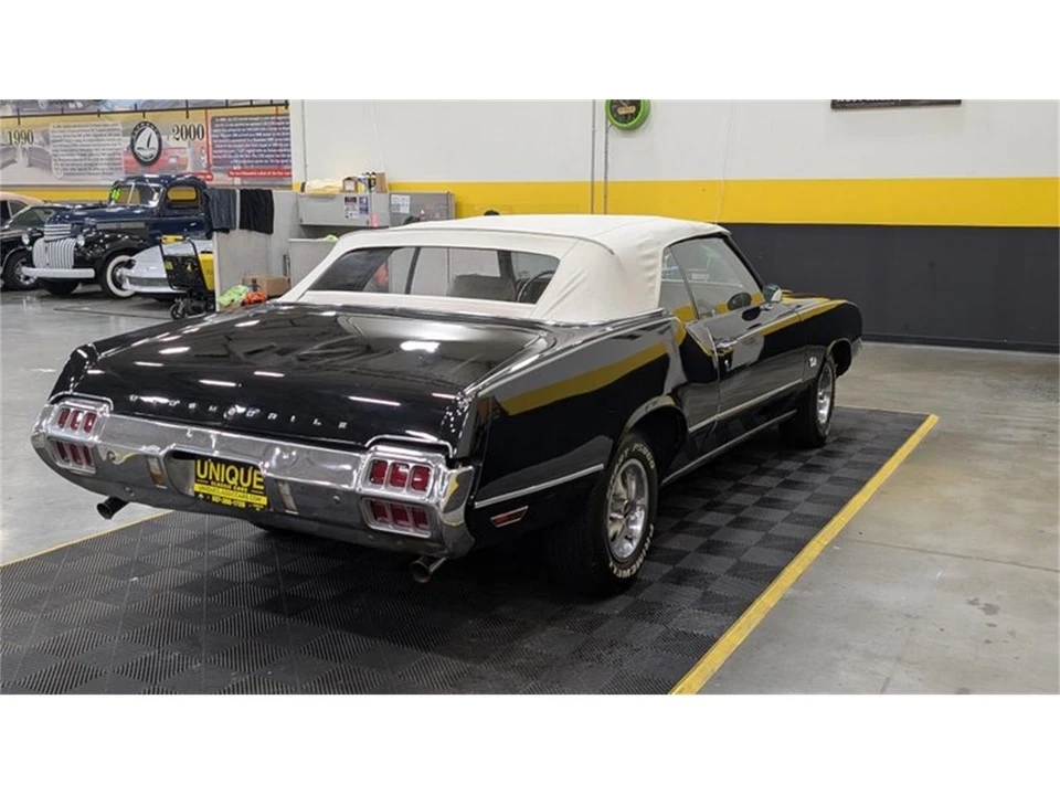 1972 Oldsmobile Cutlass 3rd Gen - Image 3 of 9