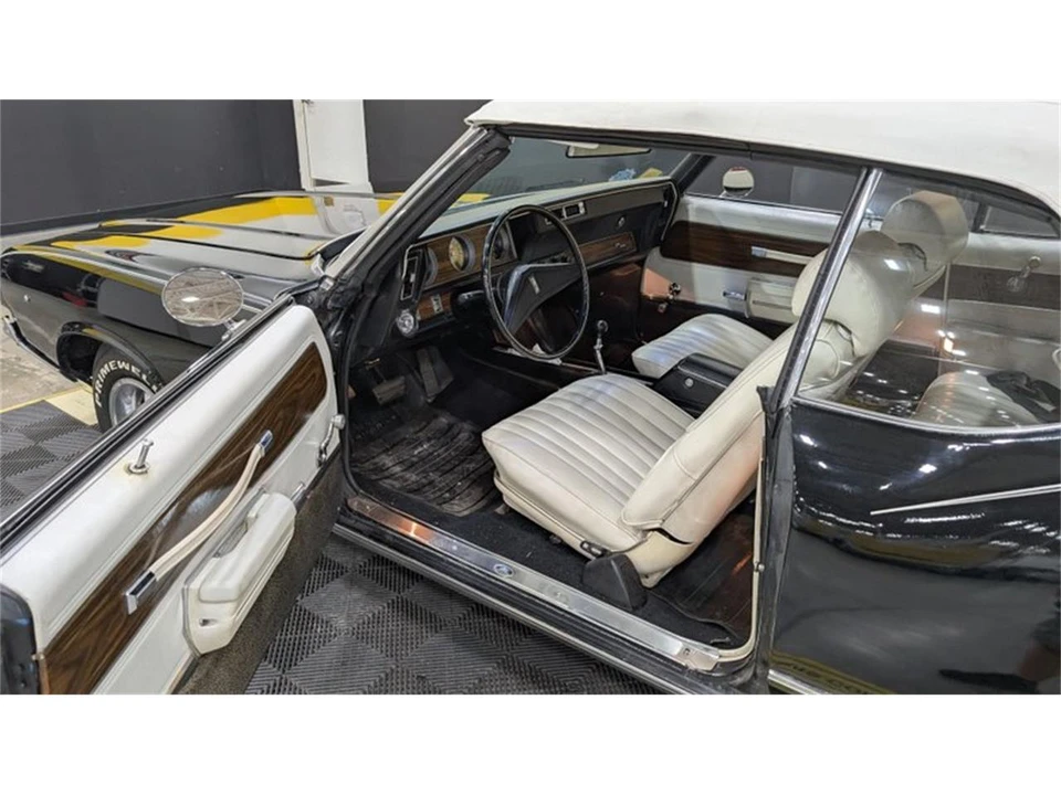 1972 Oldsmobile Cutlass 3rd Gen - Image 7 of 9