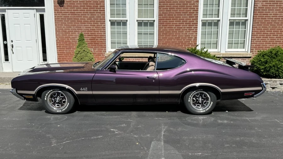1972 Oldsmobile Cutlass 3rd Gen - Image 2 of 12