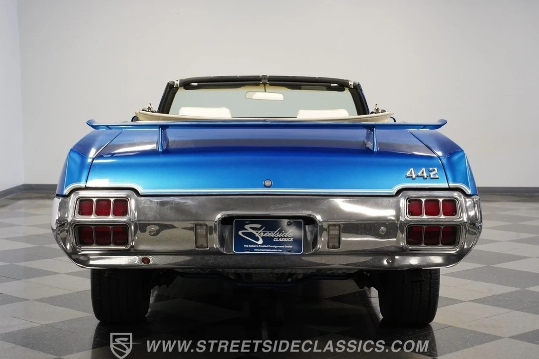 1972 Oldsmobile Cutlass 3rd Gen - Image 11 of 12