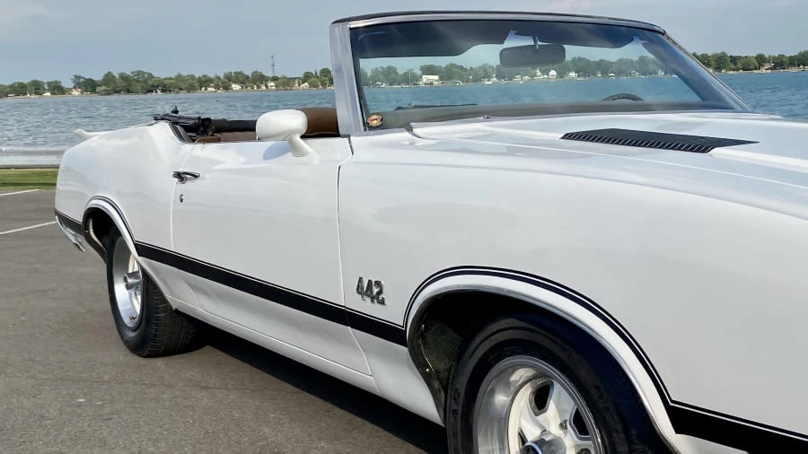 1972 Oldsmobile Cutlass 3rd Gen - Image 11 of 20