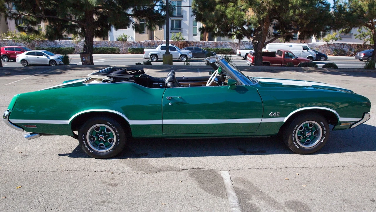 1972 Oldsmobile Cutlass 3rd Gen - Image 2 of 28