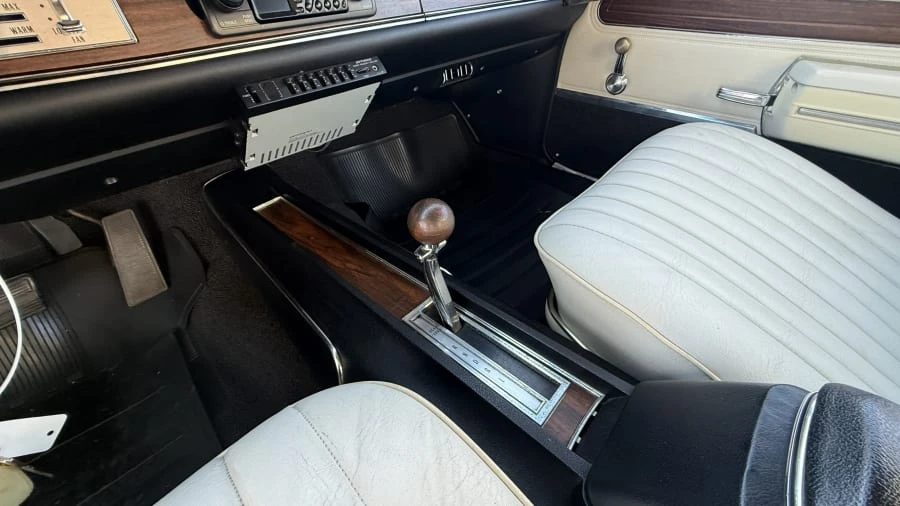 1972 Oldsmobile Cutlass 3rd Gen - Image 9 of 10