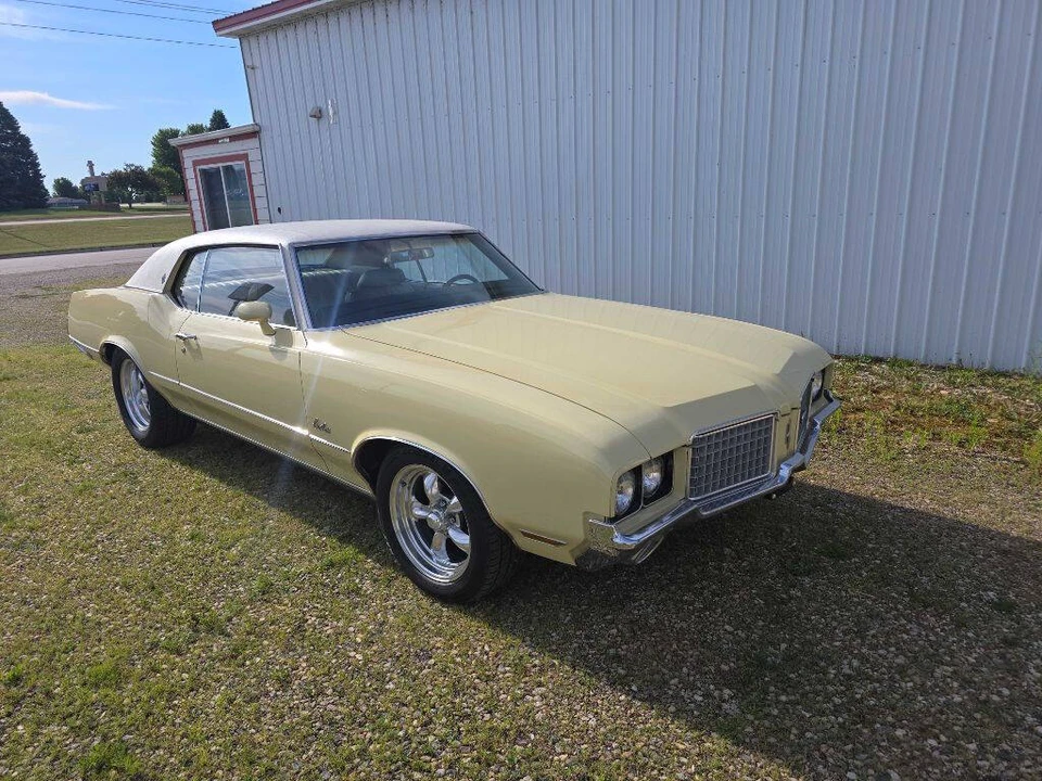 1972 Oldsmobile Cutlass Supreme - Image 2 of 31