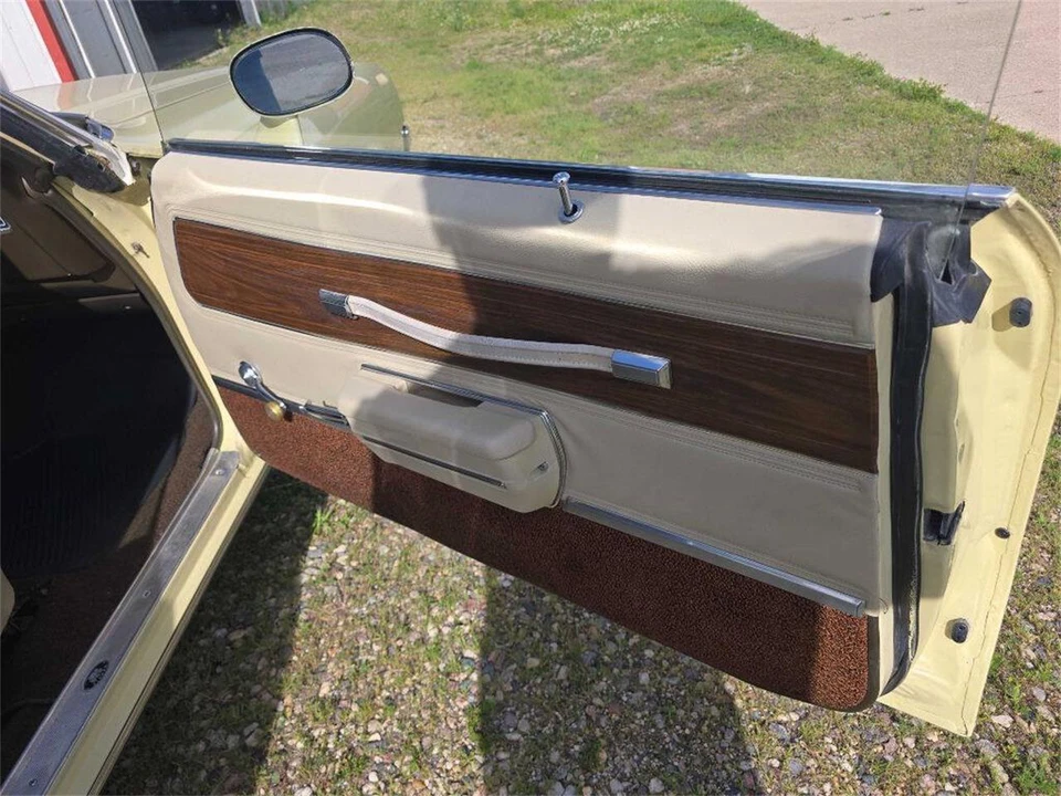 1972 Oldsmobile Cutlass Supreme - Image 25 of 31