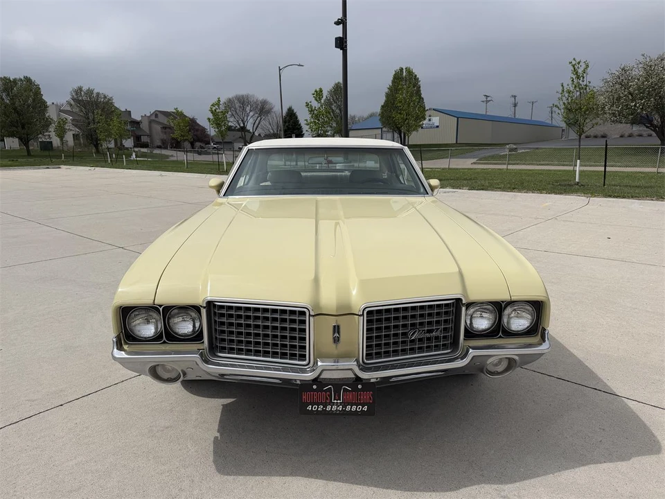 1972 Oldsmobile Cutlass Supreme - Image 2 of 31