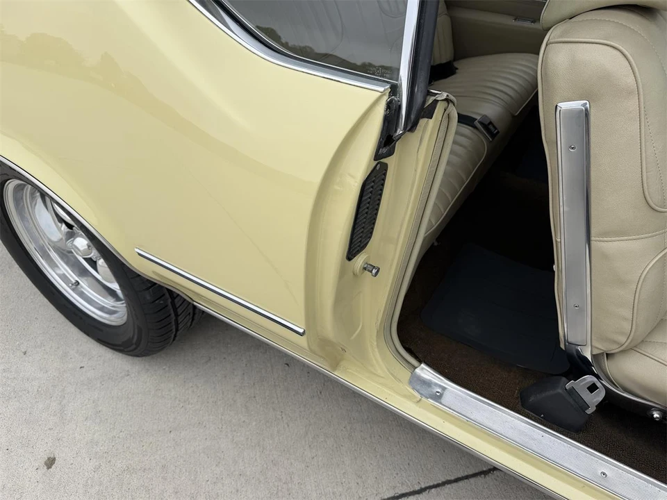 1972 Oldsmobile Cutlass Supreme - Image 25 of 31