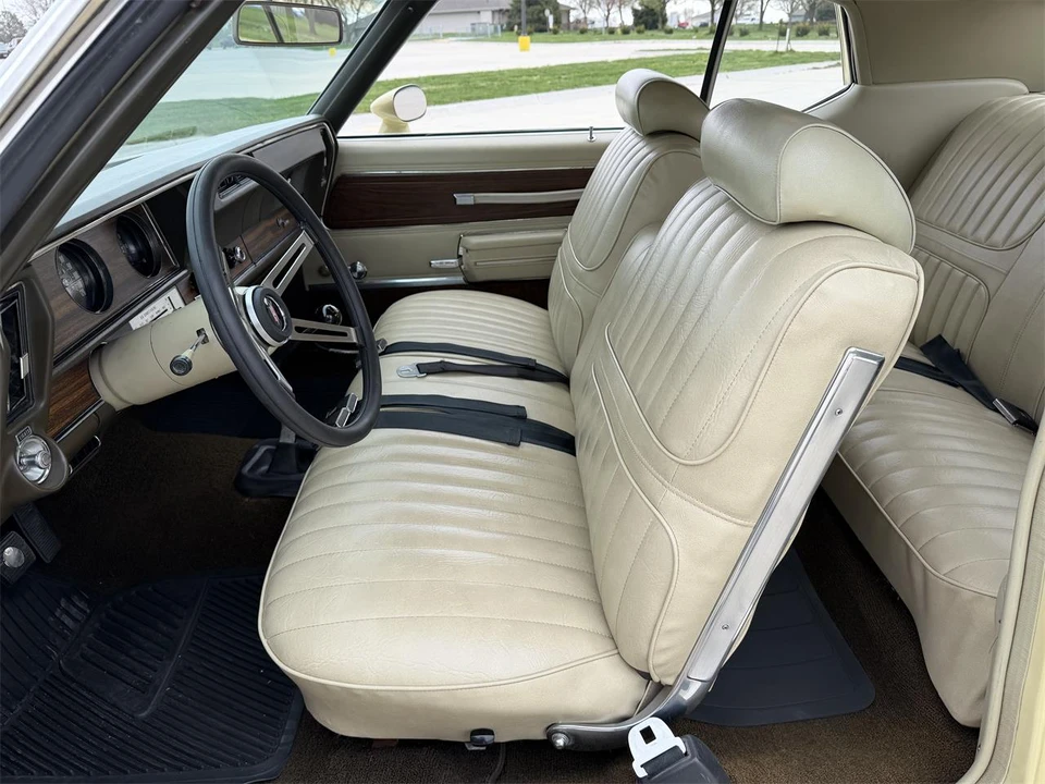 1972 Oldsmobile Cutlass Supreme - Image 26 of 31