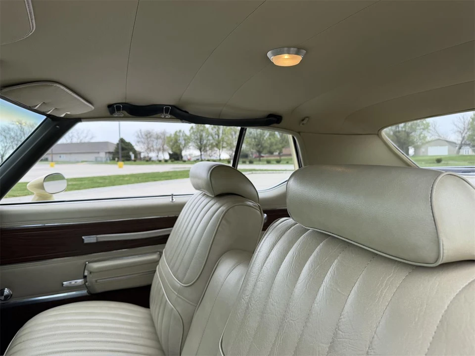 1972 Oldsmobile Cutlass Supreme - Image 27 of 31
