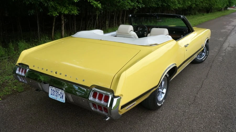 1972 Oldsmobile Cutlass Supreme - Image 11 of 12