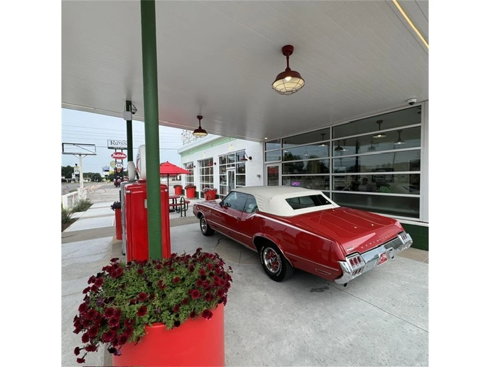 1972 Oldsmobile Cutlass Supreme - Image 14 of 31