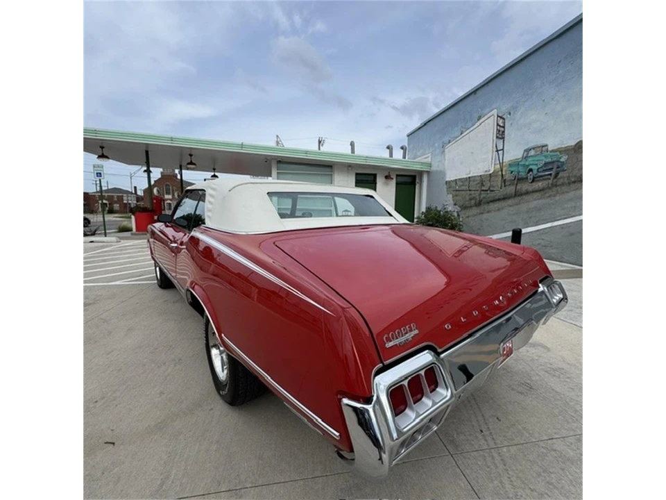 1972 Oldsmobile Cutlass Supreme - Image 28 of 31