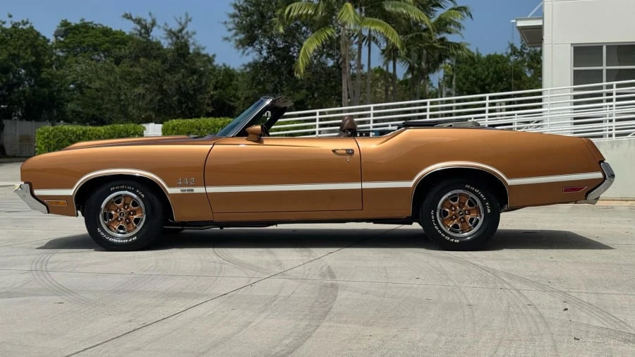 1972 Oldsmobile Cutlass Supreme - Image 2 of 31