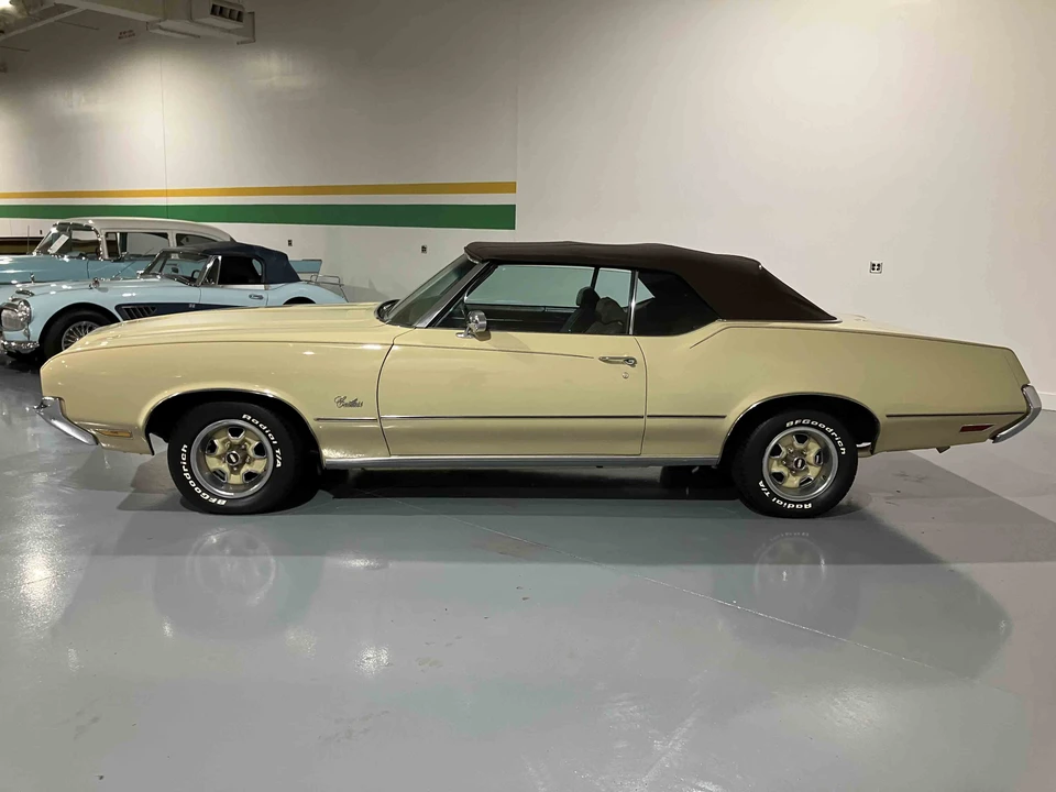 1972 Oldsmobile Cutlass Supreme - Image 2 of 31