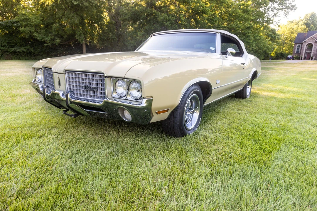 1972 Oldsmobile Cutlass Supreme - Image 2 of 31