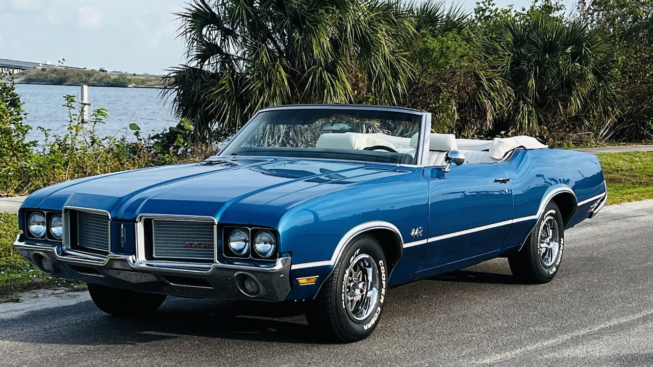 1972 Oldsmobile Cutlass Supreme - Image 9 of 11