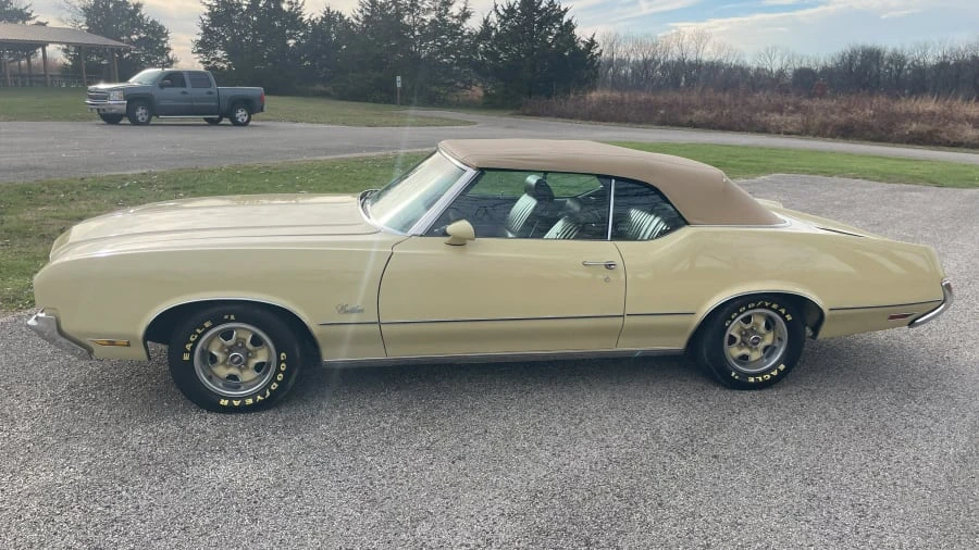1972 Oldsmobile Cutlass Supreme - Image 2 of 31