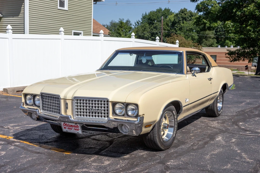 1972 Oldsmobile Cutlass Supreme - Image 2 of 31