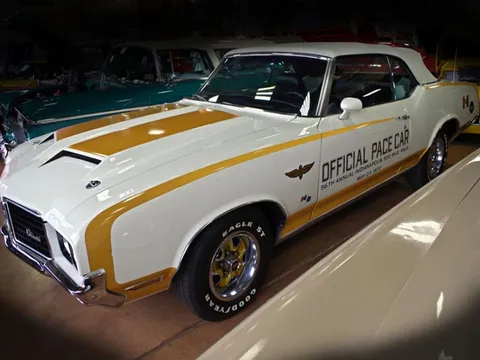 1972 Oldsmobile Hurst Pace Car Convertible