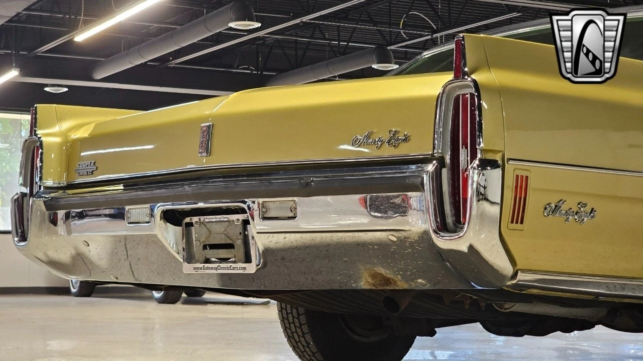 1972 Oldsmobile 98 - Image 11 of 12