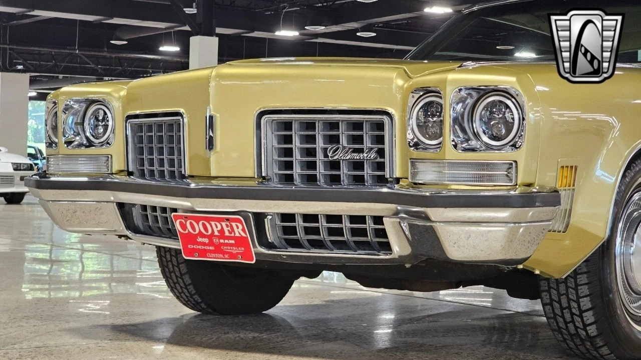1972 Oldsmobile 98 - Image 4 of 12