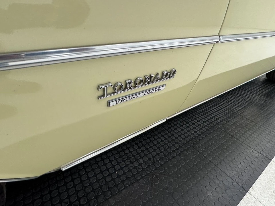 1972 Oldsmobile Toronado - Image 13 of 21